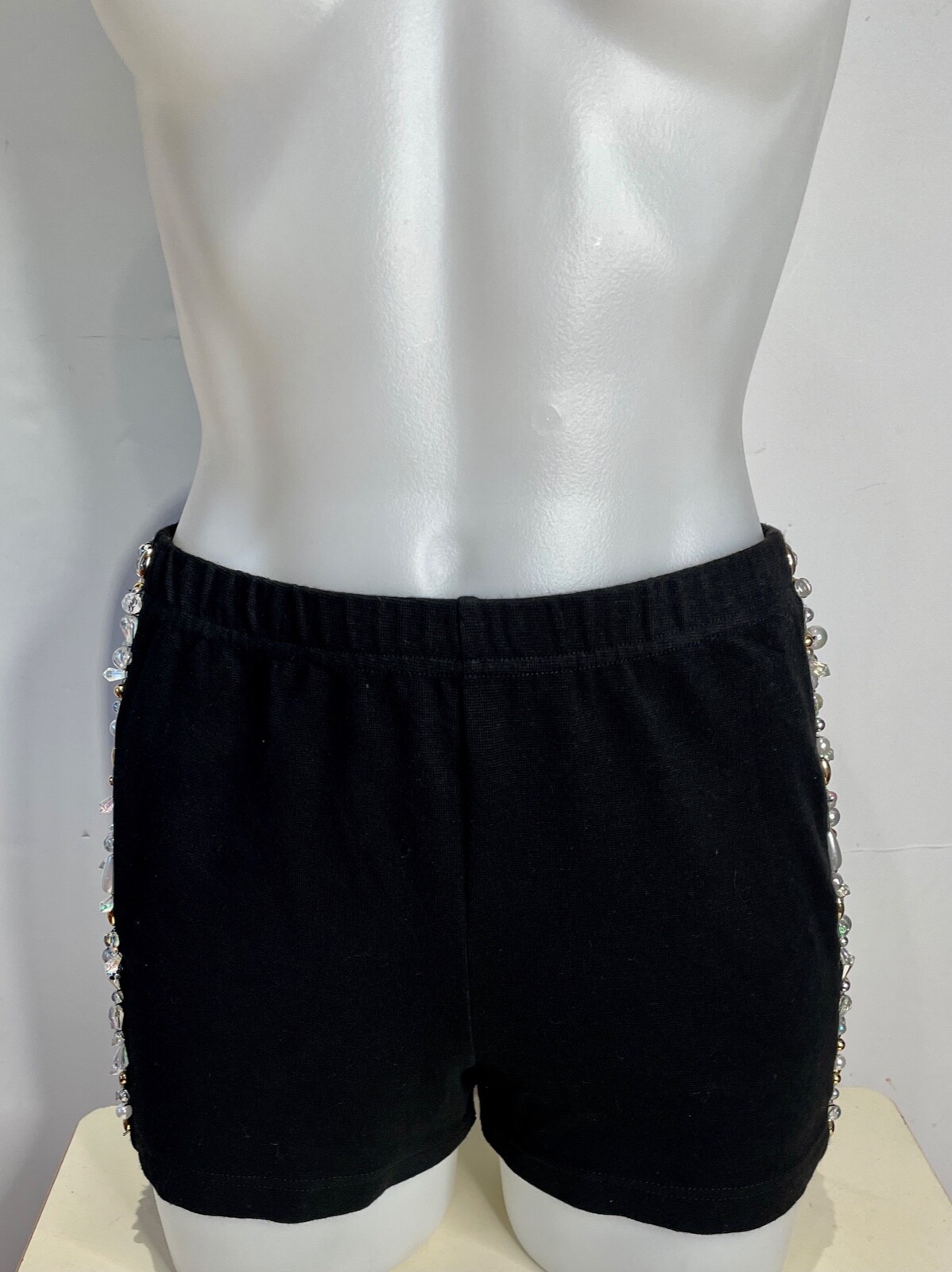 VTG 90’S Y2K CONTEMPO CASUALS BEADED BRA CROP TOP STRETCH HOT PANT SHORT SET*M/L
