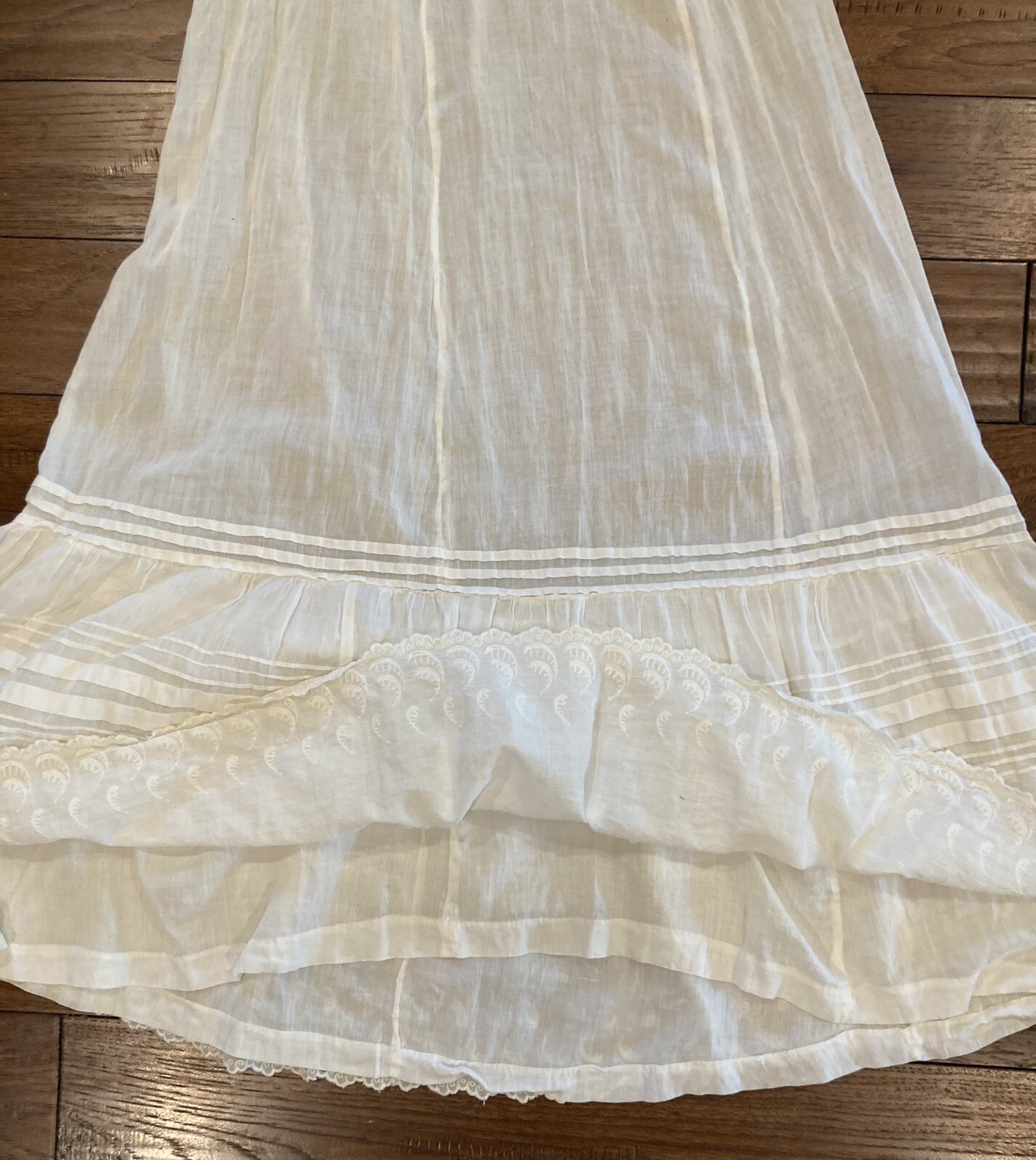 Antique Victorian lawn dress, lace, pin tucks, double tiered skirt XS as is
