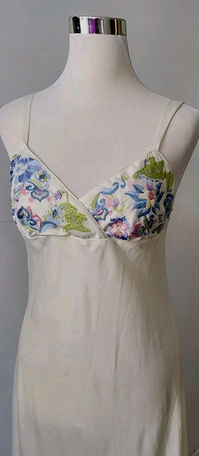 Vtg CRUZ Natori Sz M Long Peniore Nightgown Embroidery Ivory