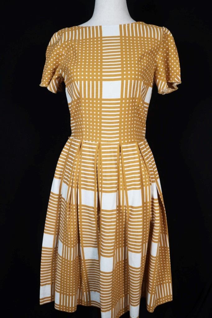 Vintage 1950’s Mustard Yellow And White Cotton Dress Size 8+ Excellent Cond