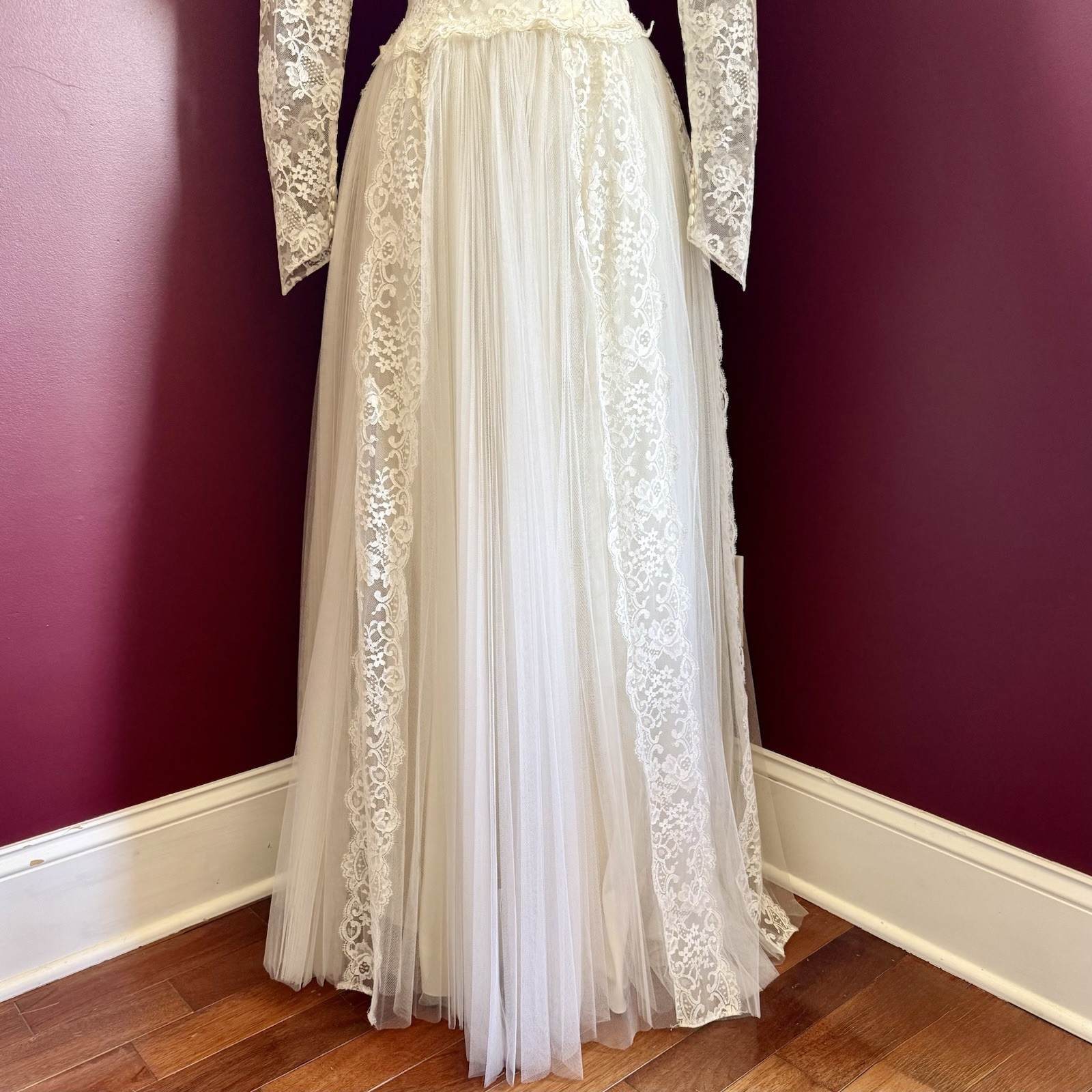 VTG 50s MCM Ivory Cupcake Accordion Tulle Lace Satin Wedding Dress & Headpiece