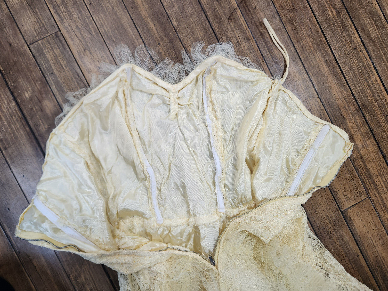 Vintage 1950’s Yellow Lace Tulle Party Prom Wedding Dress Gown Size 4 Small