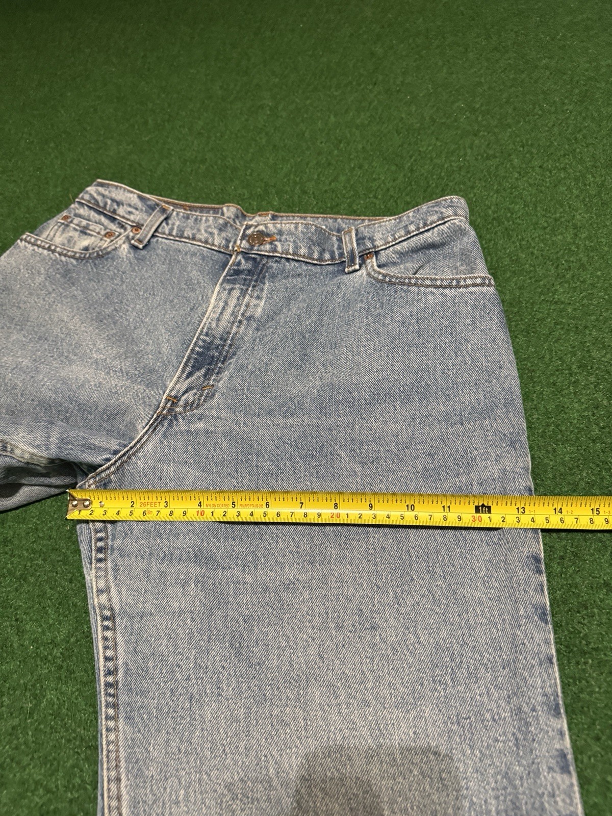 Levis 550 Womens 16 Vintage 90s Relaxed 35×32 Light Wash Wide Leg Tapered Jeans