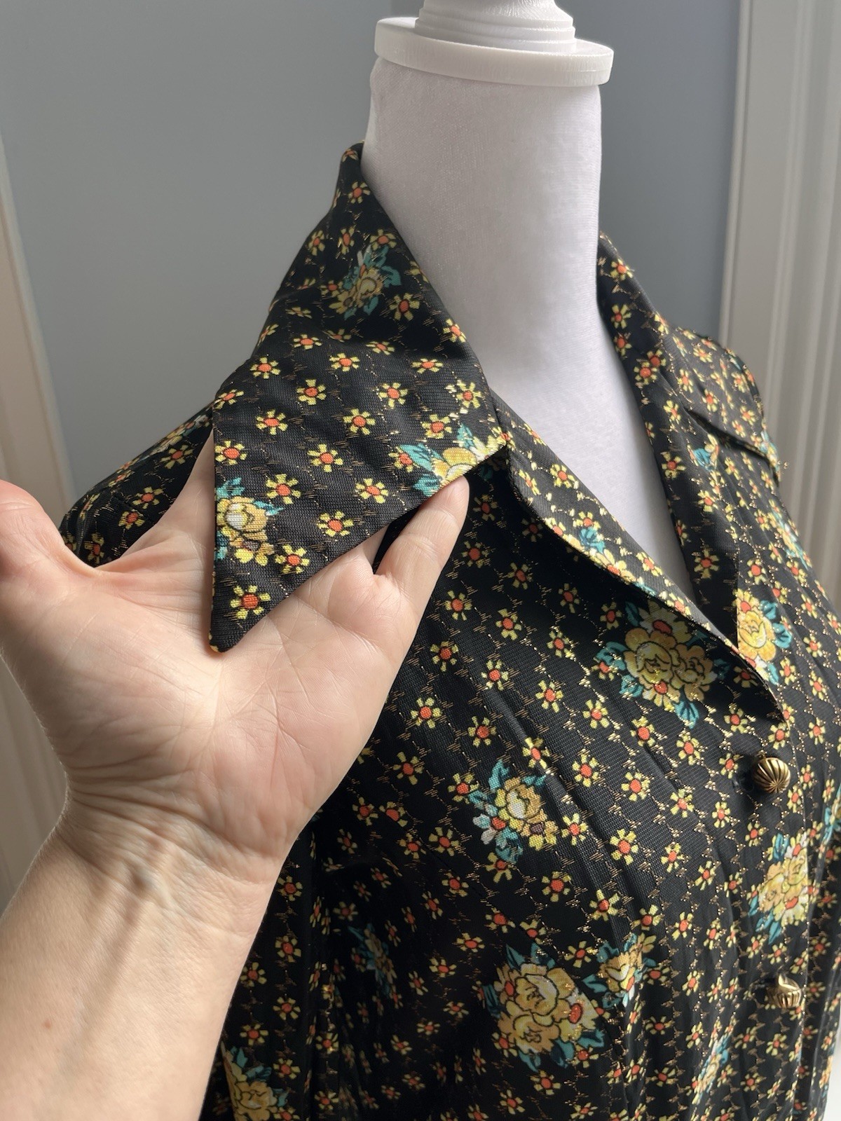 Vintage 70s Psychedelic Metallic Lurex Disco Blouse Mod Gold Floral Shirt Small