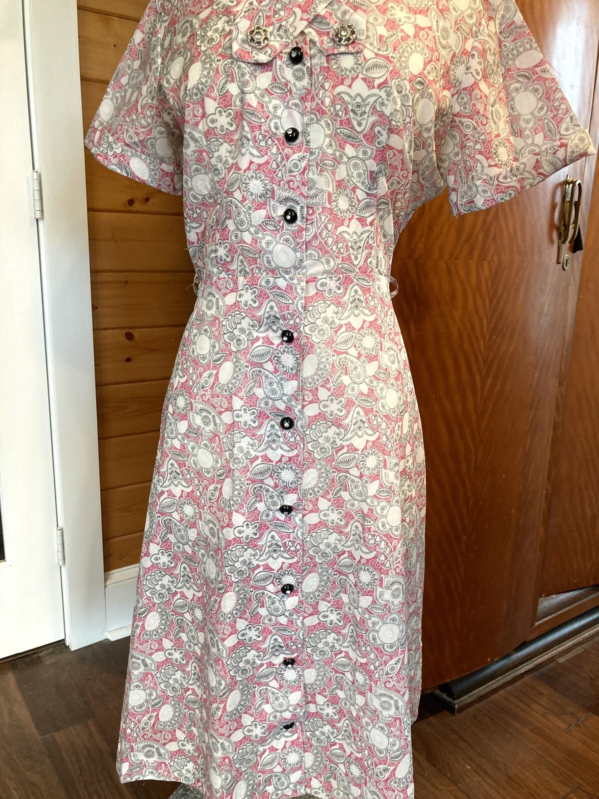 Vintage 1950s nylon dress, shirt waist red white black paisley floral B 40