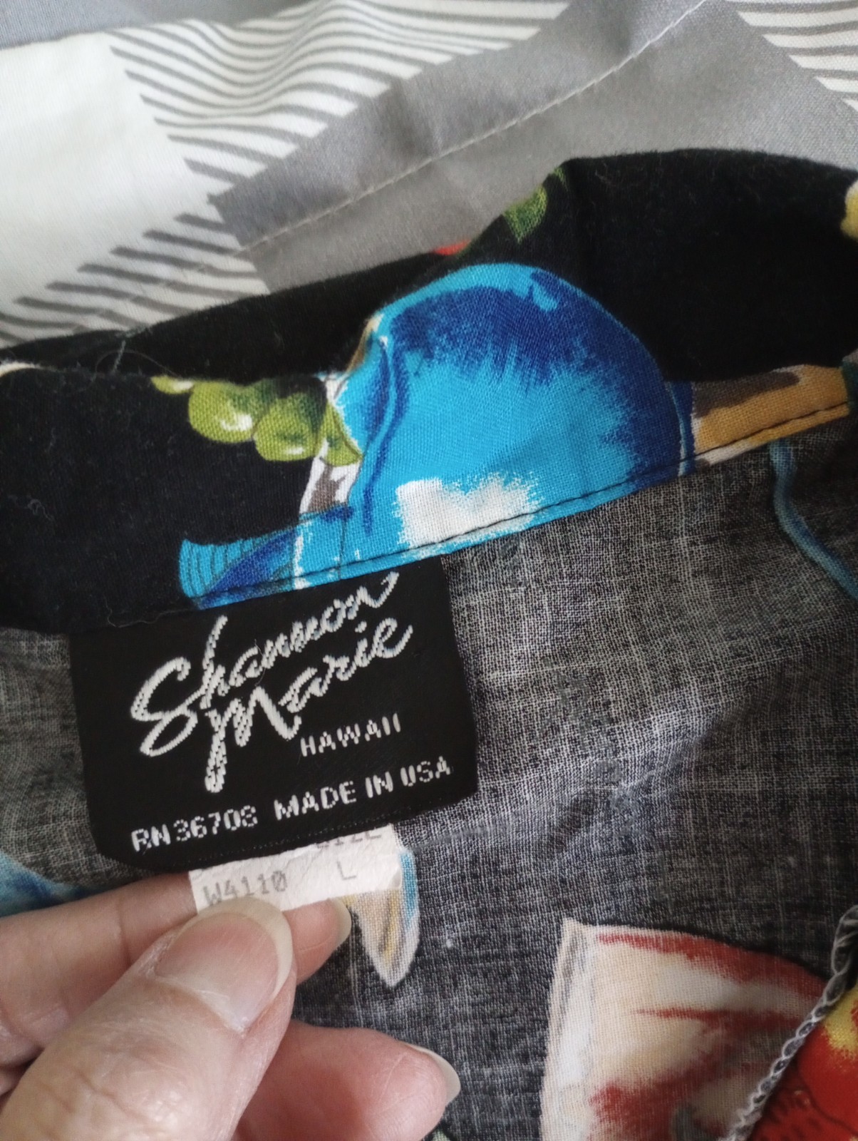 Women’s VTG Shannon Marie Hawaii Cocktail Print Top Large