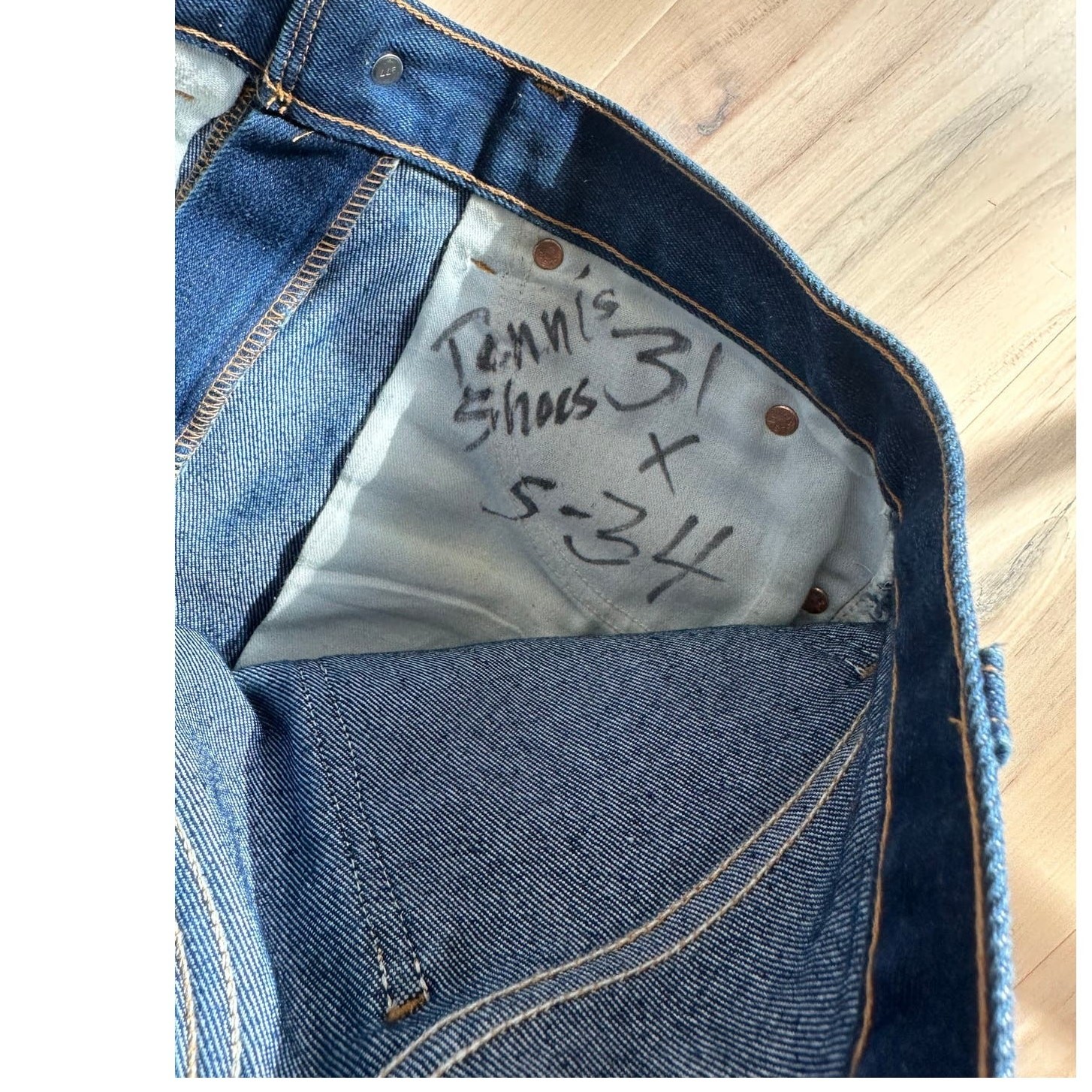Vintage Levi’s Cut off Jean Shorts Dark Wash Size 30 Waist Slim Fit Stretch
