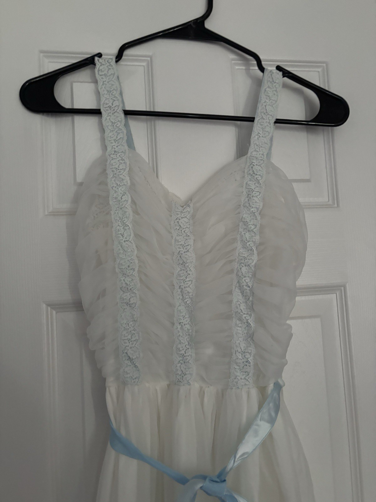 VTG Women Styled by Carillon Nylon Ivory White & Blue Chiffon Nightgown 32 Lace