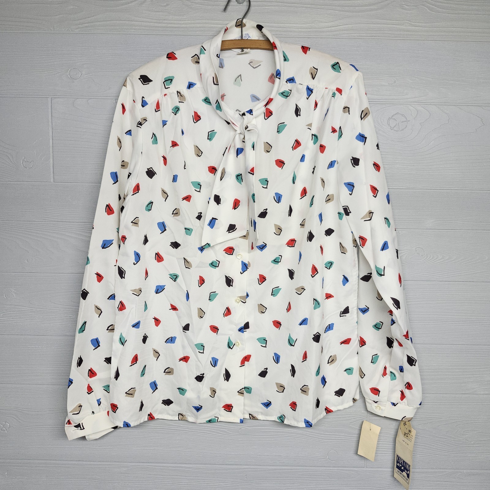 Vintage 70s Cape Cod Mates Abstract Bow Blouse Womens Size 38 NWT