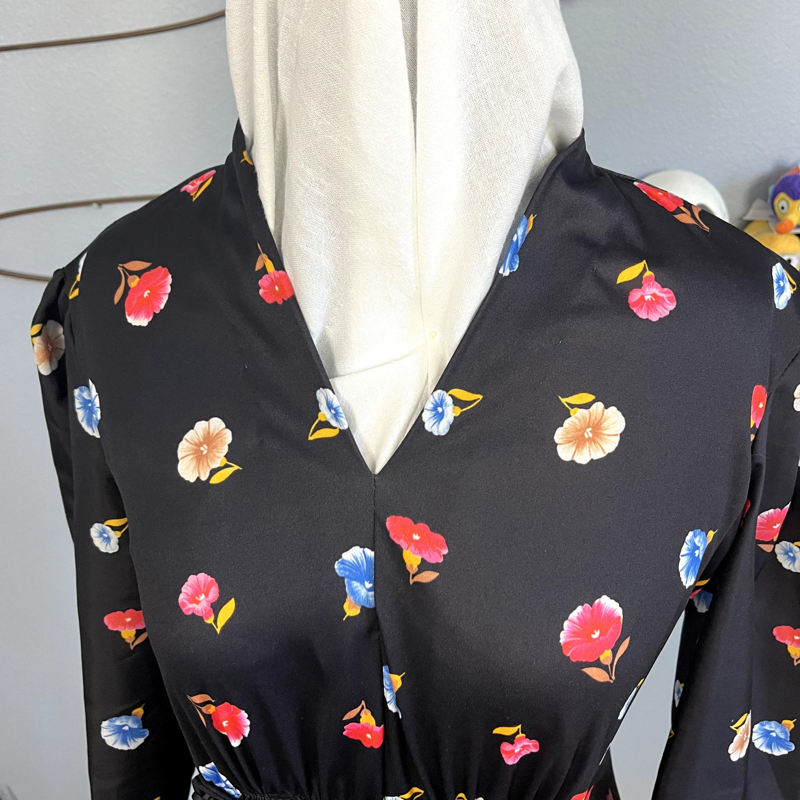 Vtg 1970’s Double Knit Polyester Long Sleeve Black Mulitcolor Floral Dress XS/S