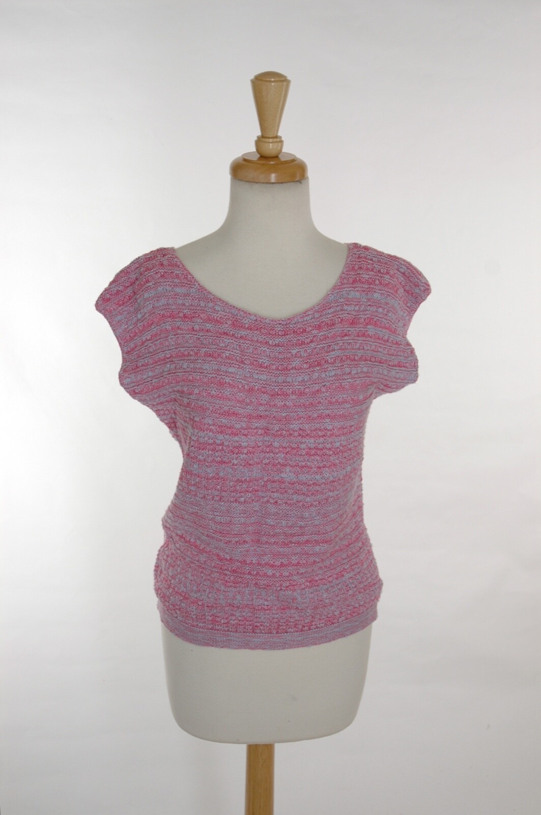 Vintage 1980s SMALL Pastel Pink & Baby Blue Stripe Spring Knit Nubby Sleeveless