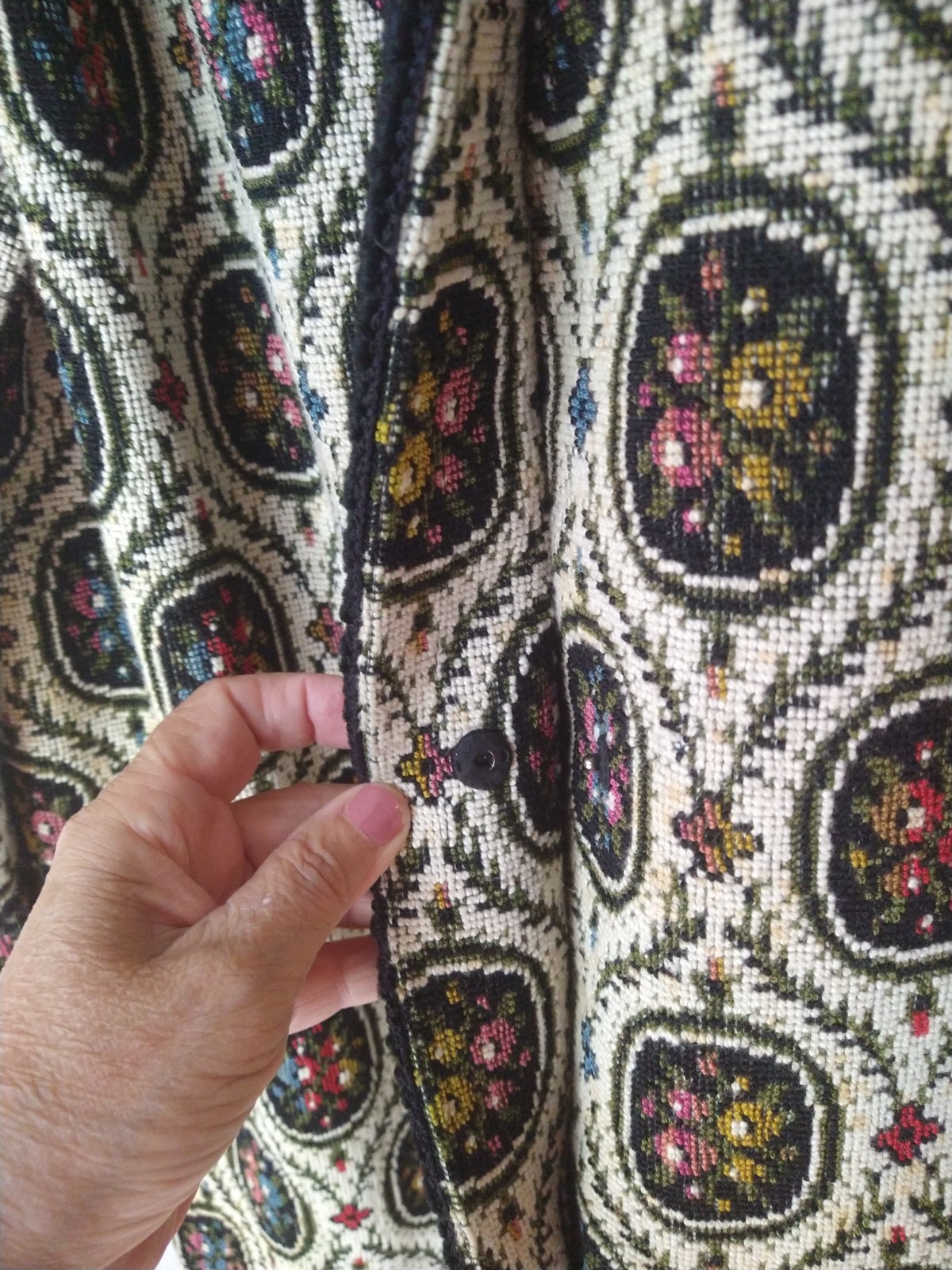 Beauty Custom Vintage 1960s L Medallion Floral Tapestry Lamb Contrast Maxi Coat
