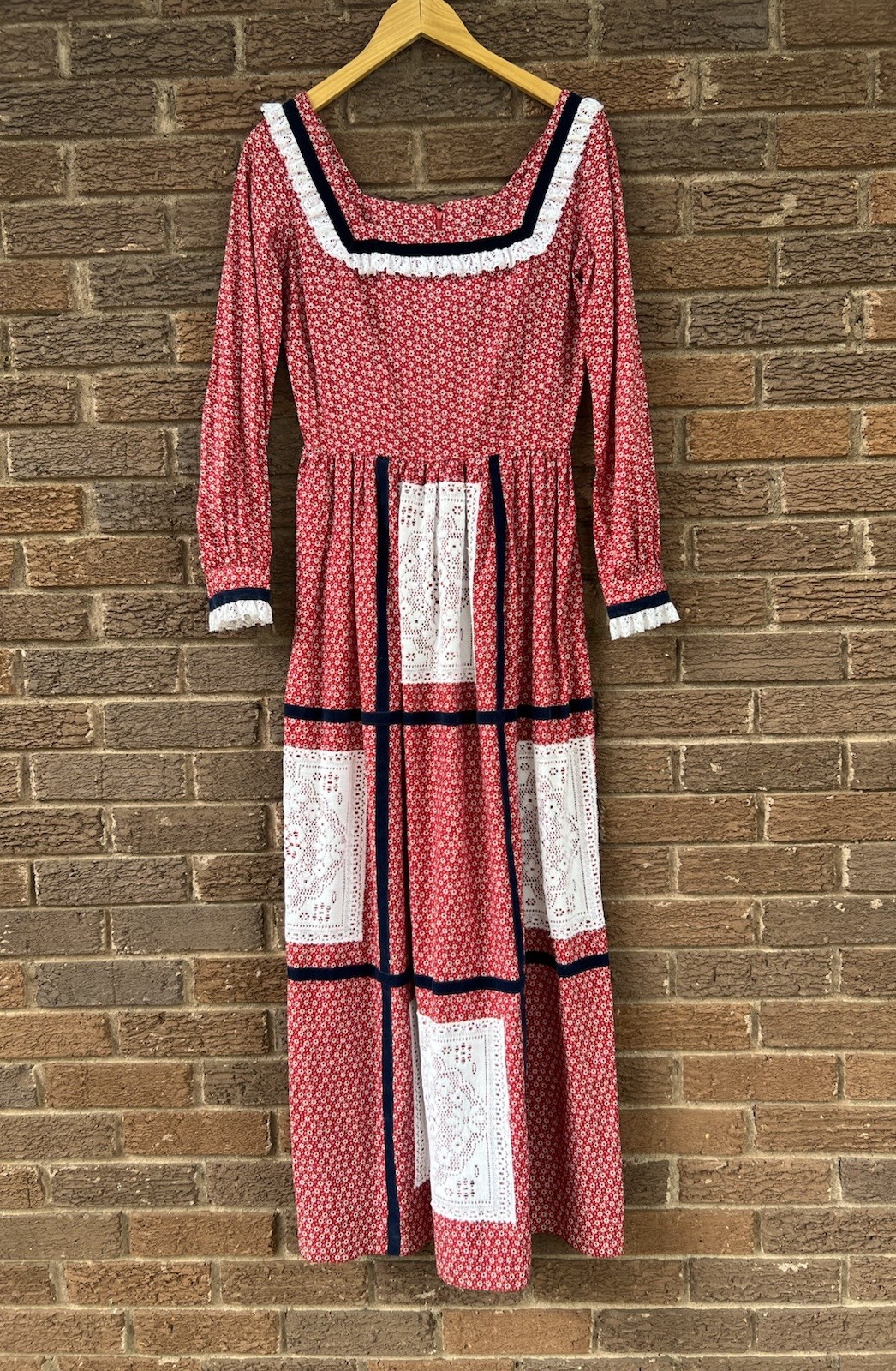 Vintage 70’s Prairie Maxi Dress Boho Cotton Floral Lace Cottagecore Small