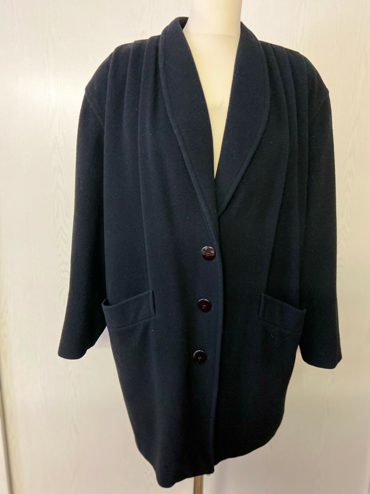 Women’s 80’s Vintage 3/4 jacket | black wool jacket | winter-fall-spring weather