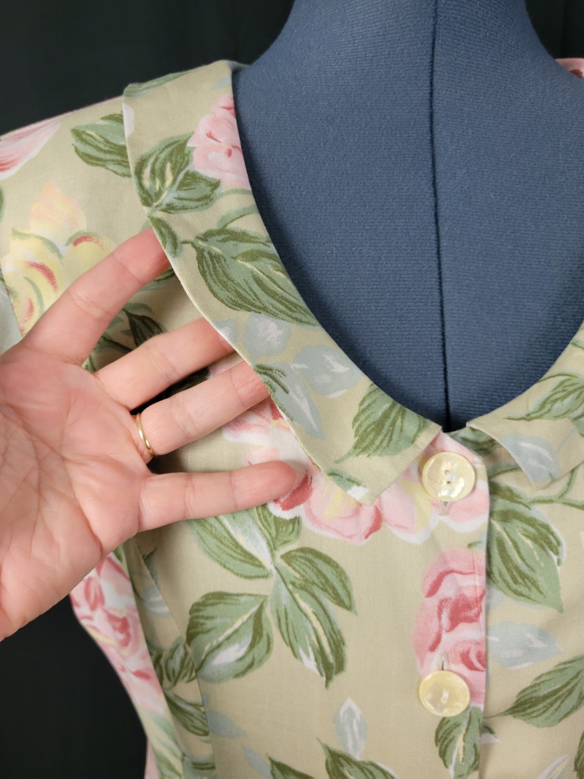 Vintage Ellen Ashley Tan Fit & Flare Button Down Dress w Pastel Florals Size 8