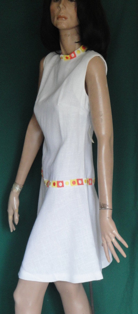 NOS White Rayon Embroidered Orange Yellow Trim Bleeker Street Dress 10 B34