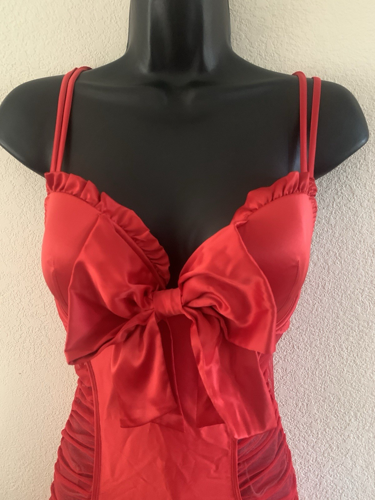 Vtg Victoria’s Secret Sexy RED Jingle Bell Holiday Lingere Size 36C & Stockings