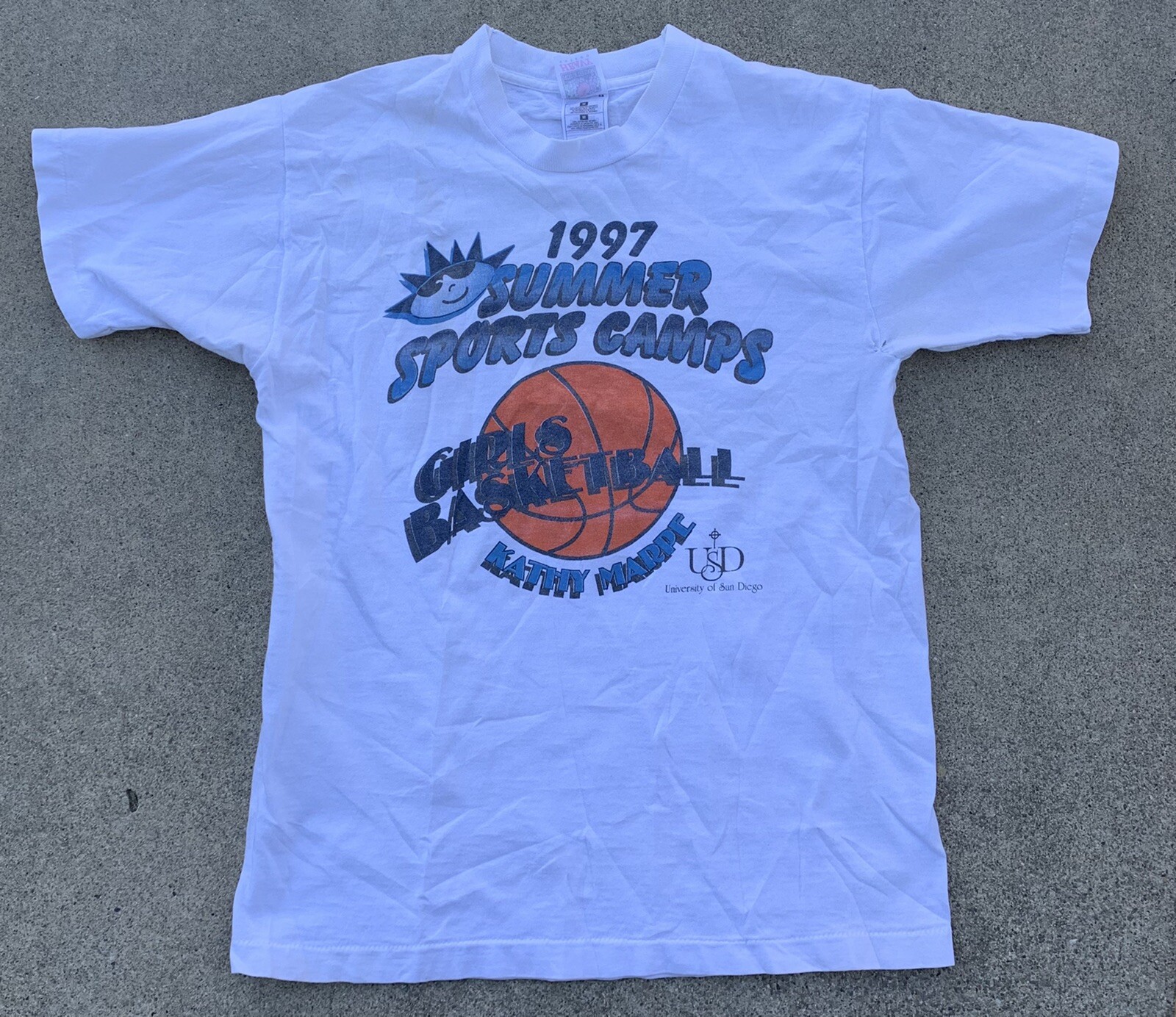 Vtg 1997 Summer Sports Camps Girls Basketball University of San Diego t-shirt M