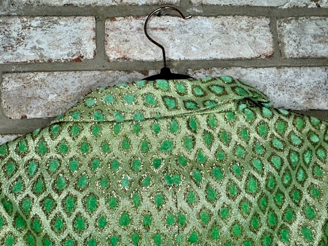 VTG T. Jones 1960s 2pc Skirt Suit Green Gold Brocade Mod Jackie O Set Sz S/M