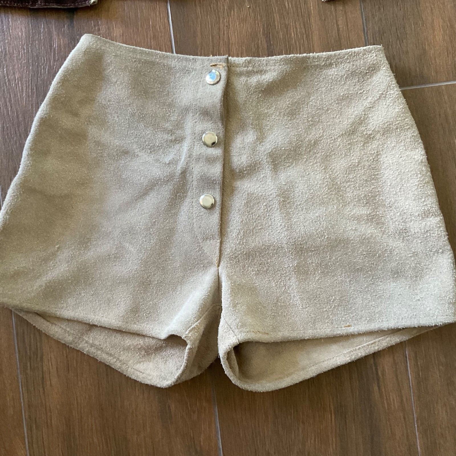 Vintage Tan Suede Leather Hot pants 1960s/70s Snap Button Front Shorts 24” Waist