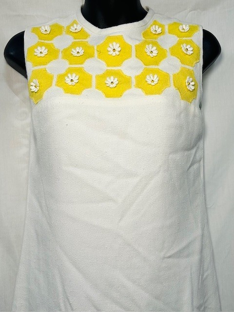 Vintage 1970s Adele Martine Original Sheath Dress Off-White Yellow Floral S/M