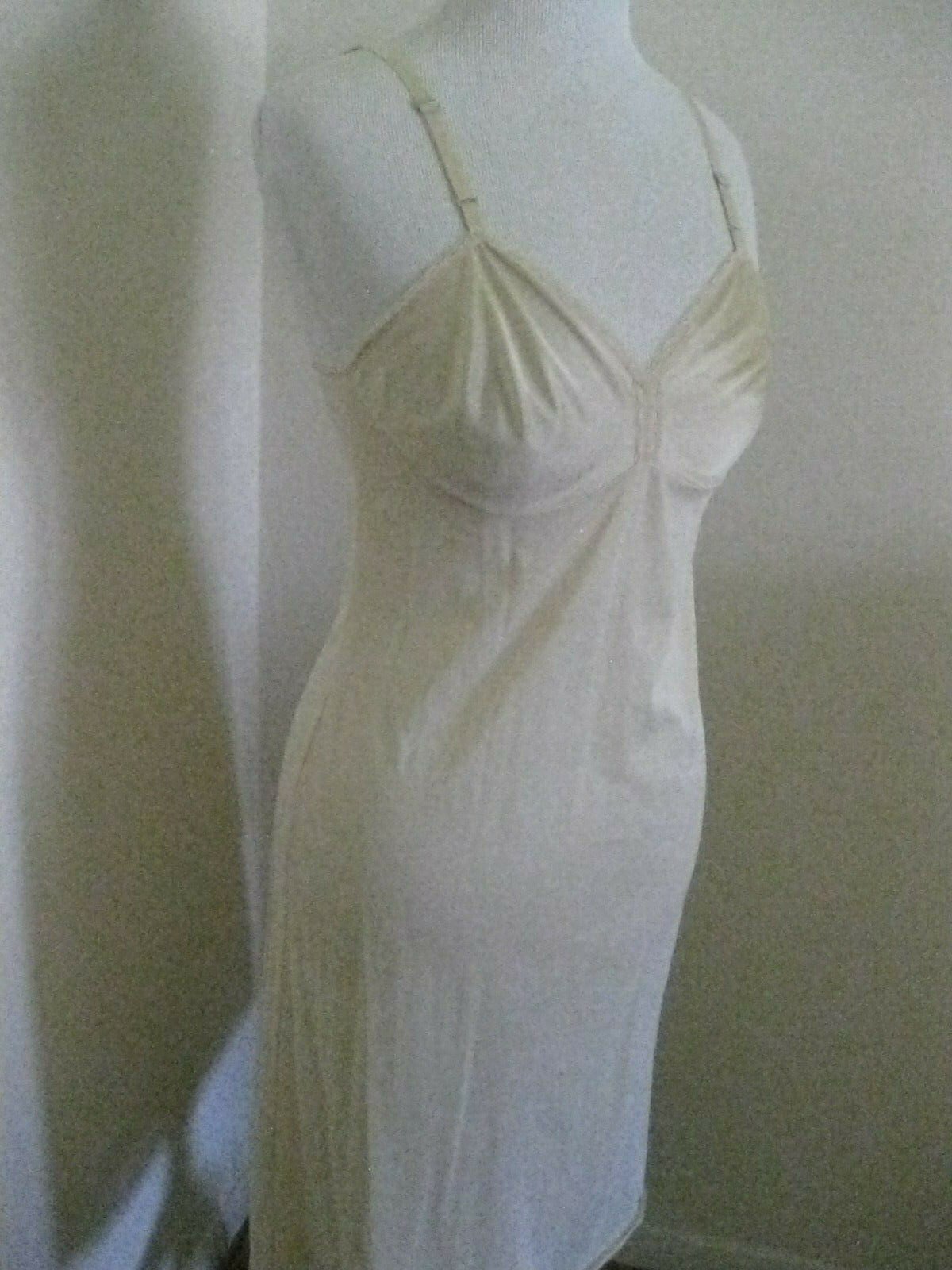 Vanity Fair Women’s 32 L Vintage Beige Silky Long Nylon Full Maxi Dress Slip