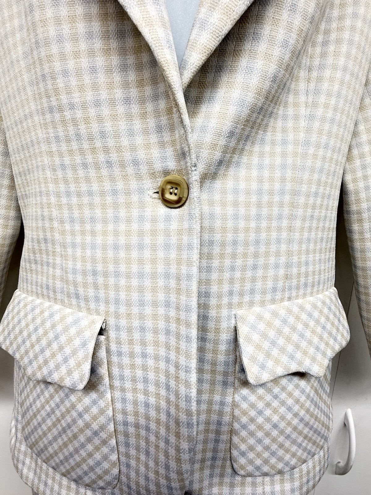 VTG Rhodes Woman’s Leasure Suit, Size Small, Plaid Gray White Beige 2 Piece Set
