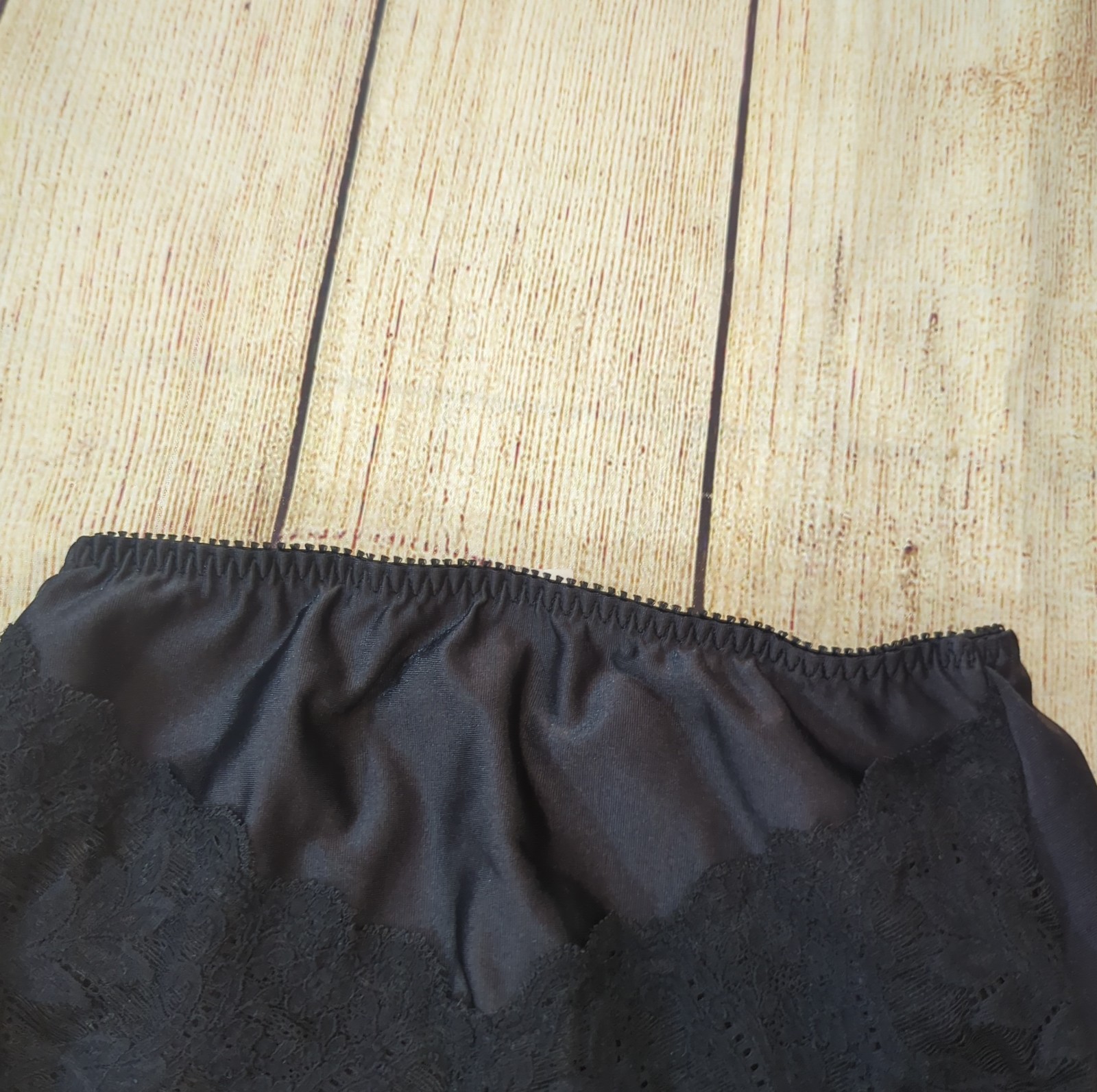 vintage high Waisted Black Chantilly Lace Satin panties Sexy Large NWOT