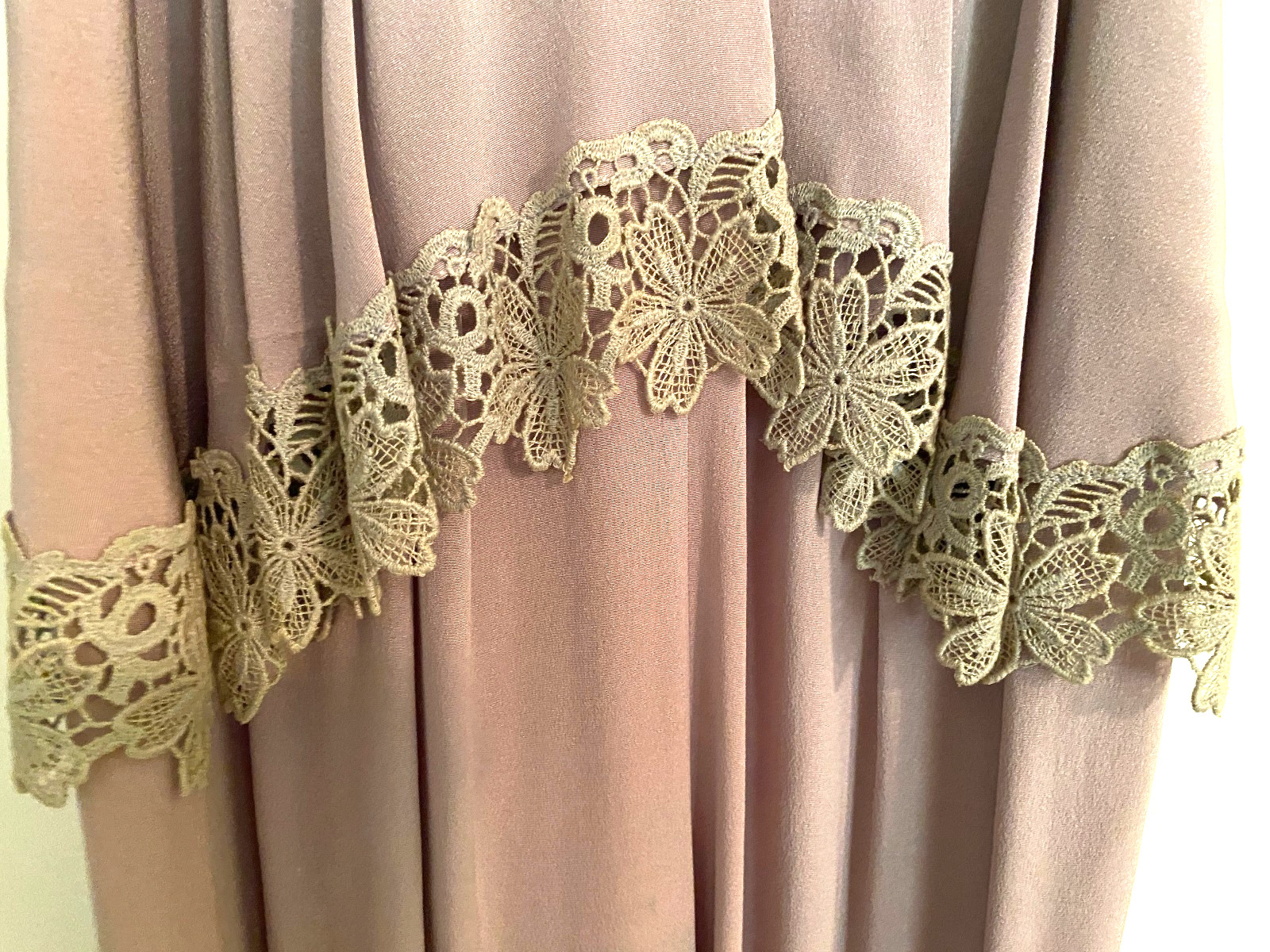 Lacy Vintage 1940s Belted Dress With Peplum Mauve Rayon M 34 Bust