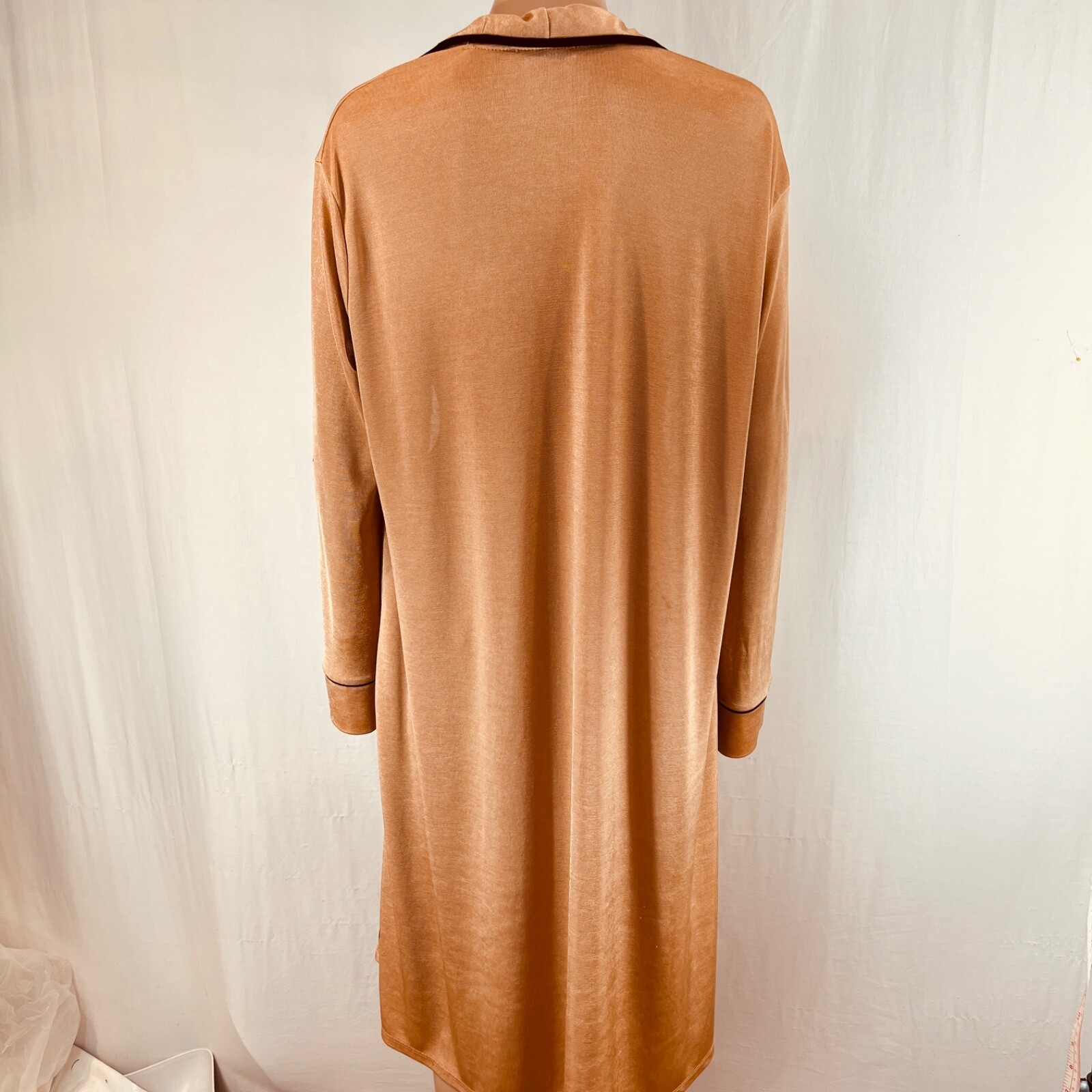 Zara Trafaluc women’s Robe. Sz M. Open front. Stretchy. Slinky. Acetate Span