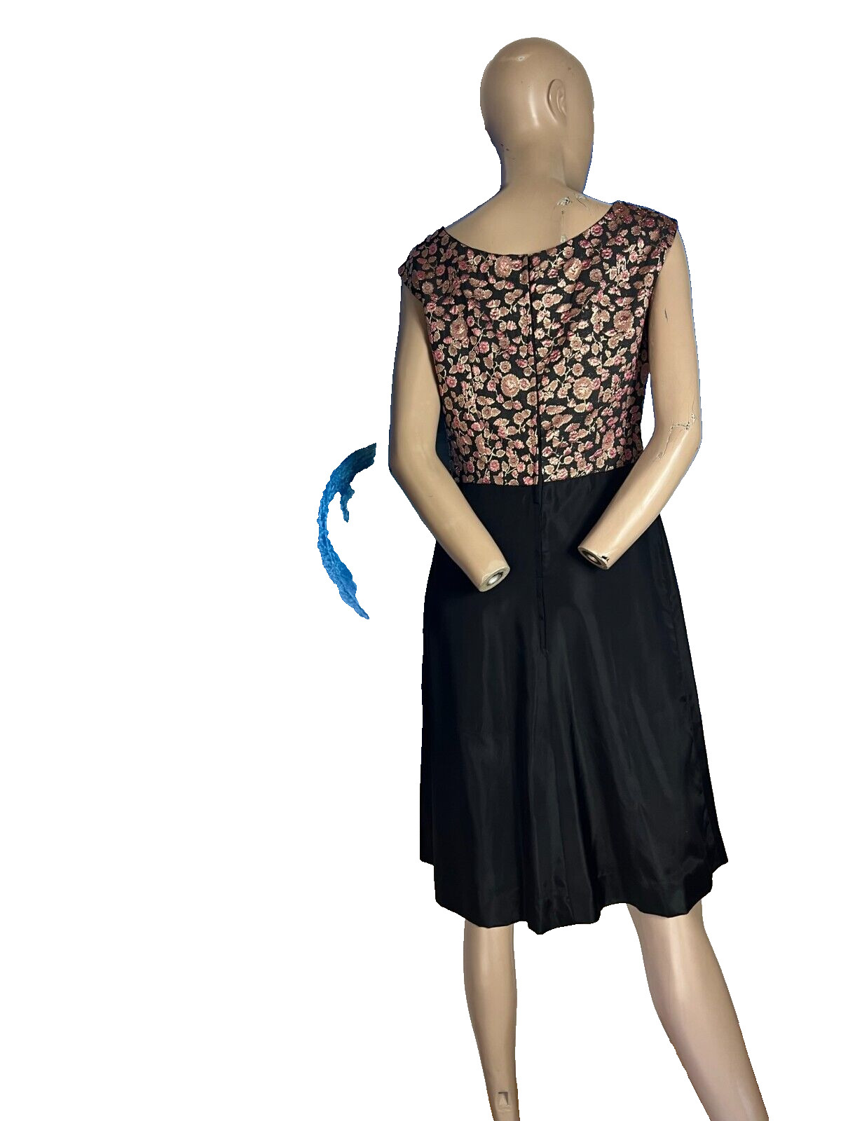 Vintage 1960s Brocade A-Line Dress | Gold Lurex | Twiggy Style | 38-40 ✨