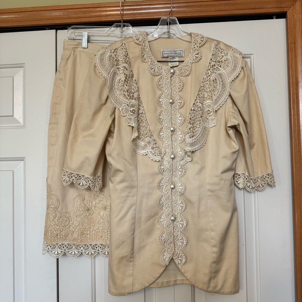 Jessica McClintock Vintage Off White Bridal 2-Piece Coquette Lace Trim Suit