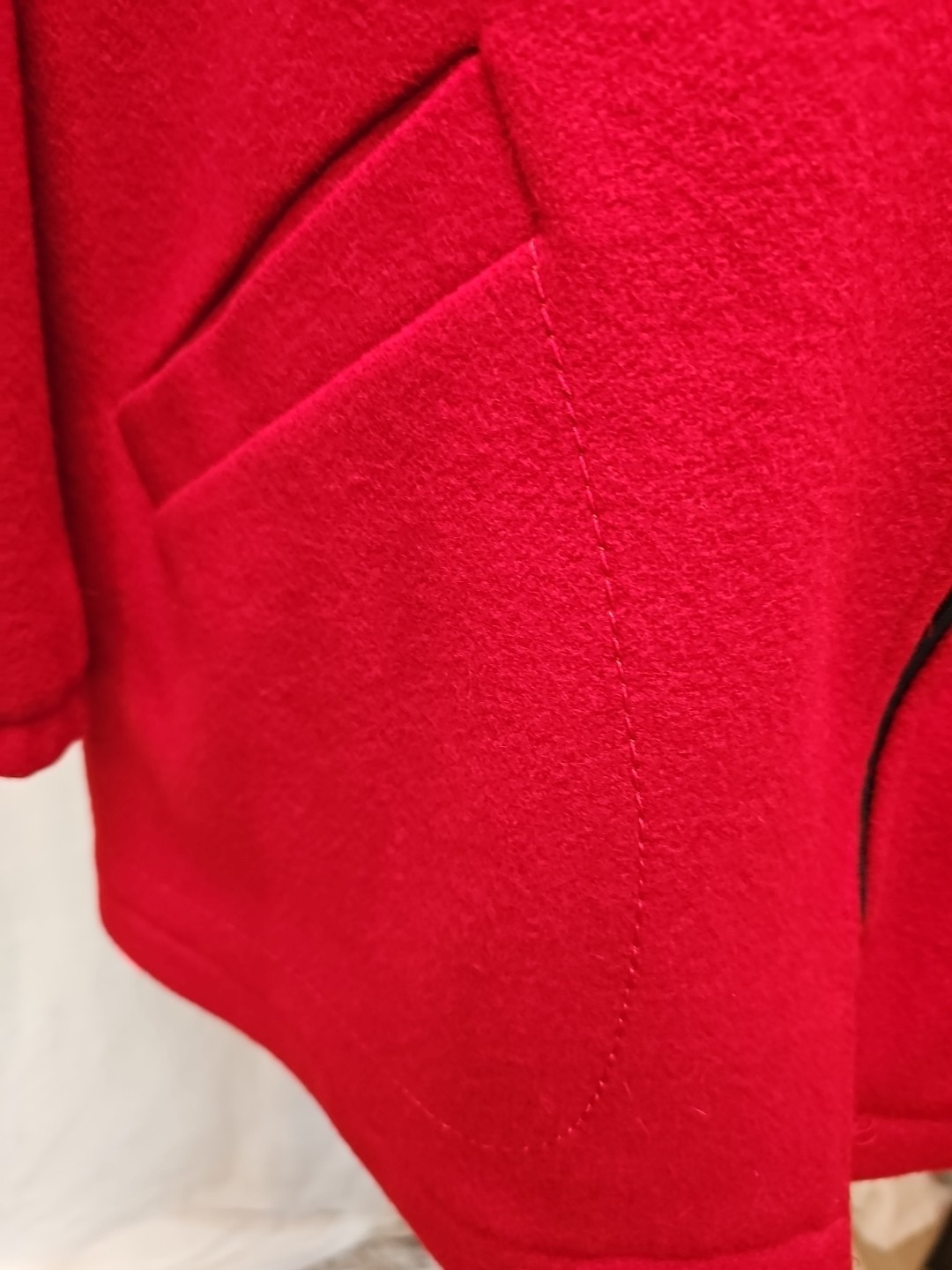Vintage Abbmoor Red Wool Collared Coat Wool/Acetate Liner Deep Pockets Full Zip