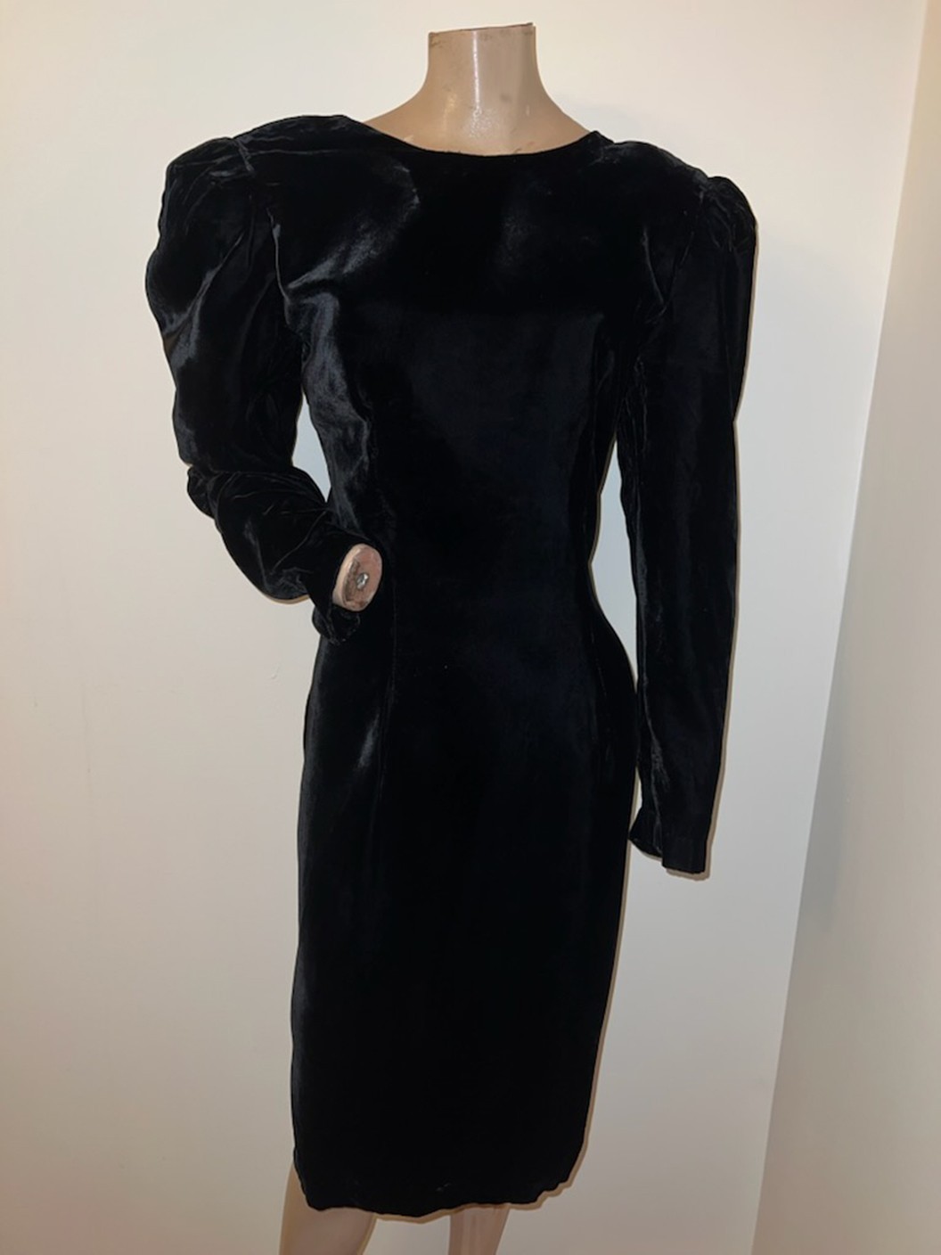 Vintage 80s Late Edition Black Velvet Low Back Rhinestone Bow Formal Dress L