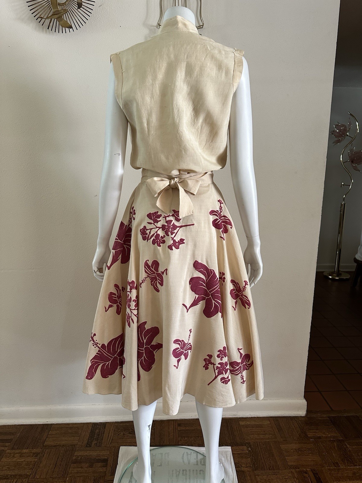 1950s Hawaiian Resortwear 2 Pc Silk Shantung Set Hibiscus Print Circle Skirt VTG