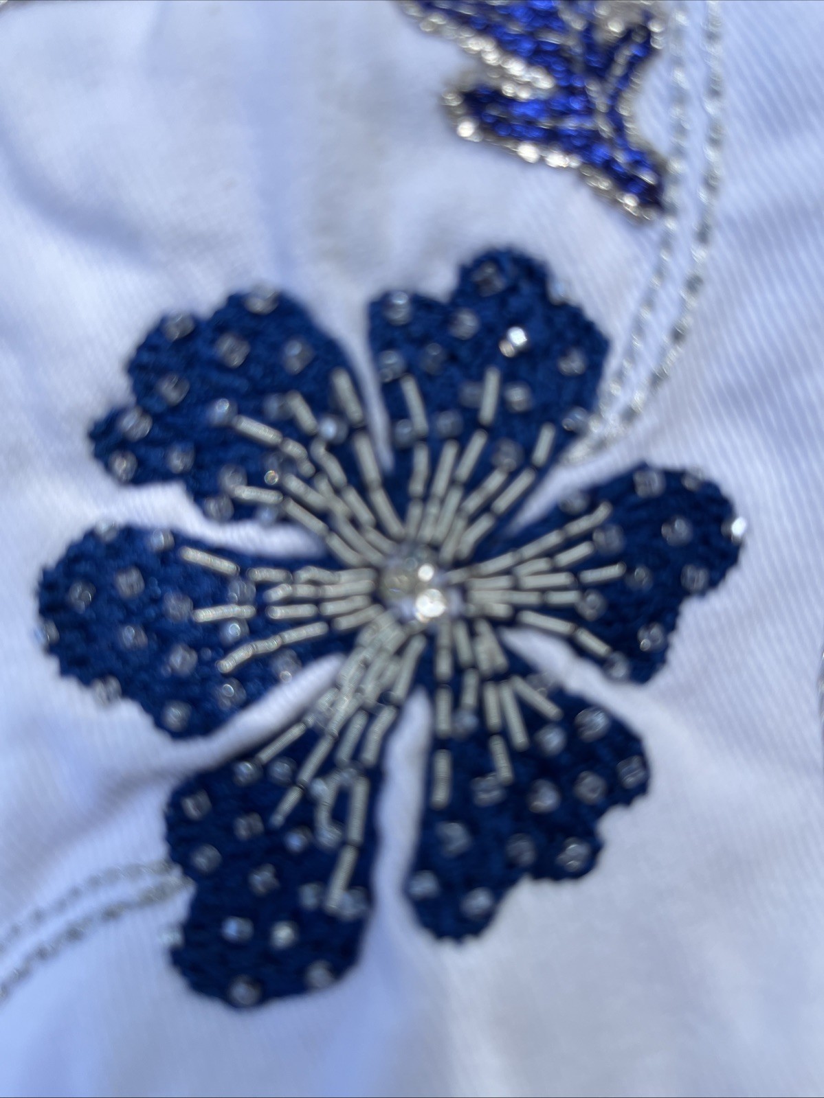 Dolce Gabbana Vintage Women’s White Jeans Blue Beaded Flowers.Italy 44