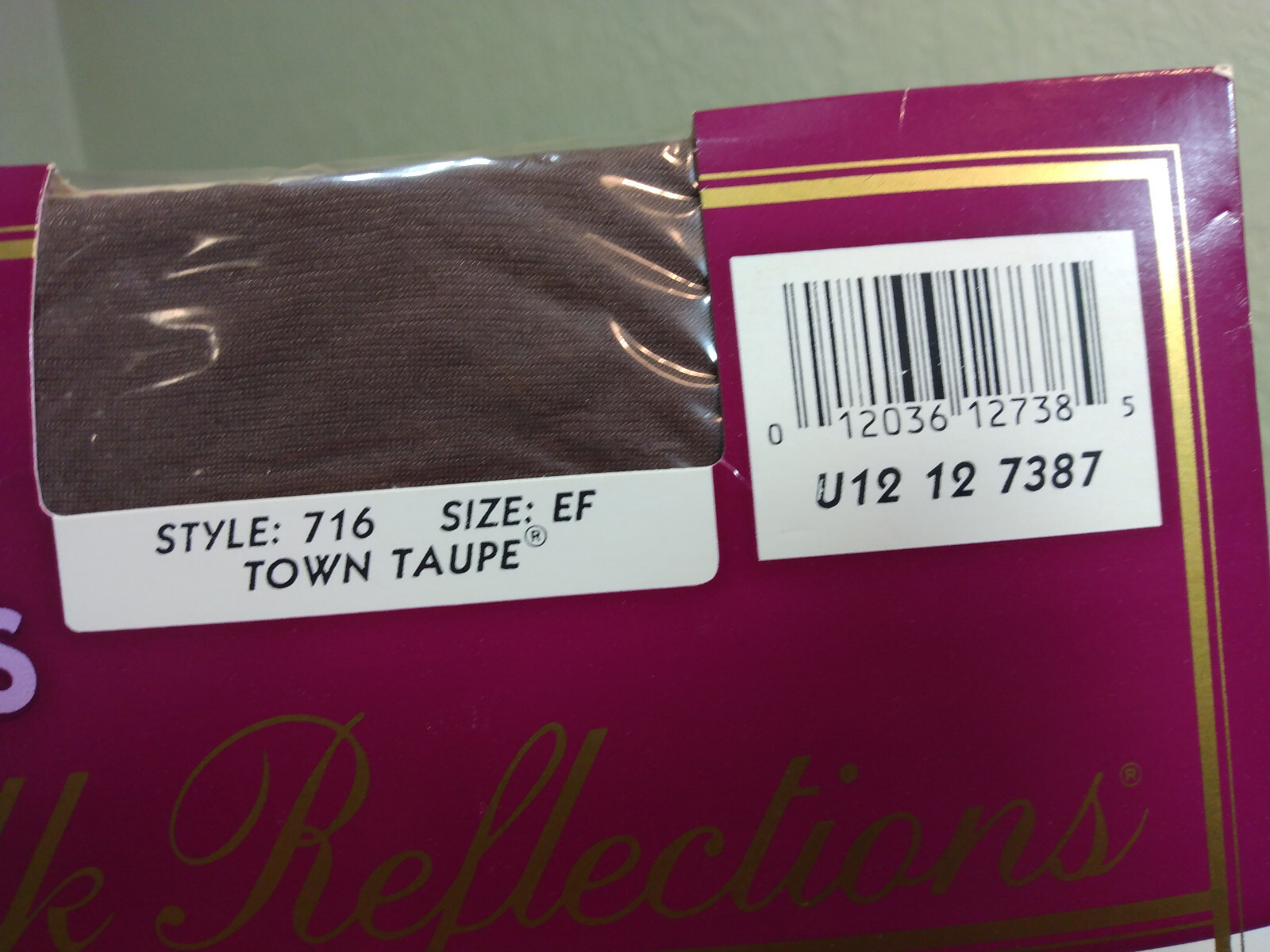 VTG Hanes Silk Reflections Pantyhose Style 716 EF Town Taupe Reinforced Toe NOS