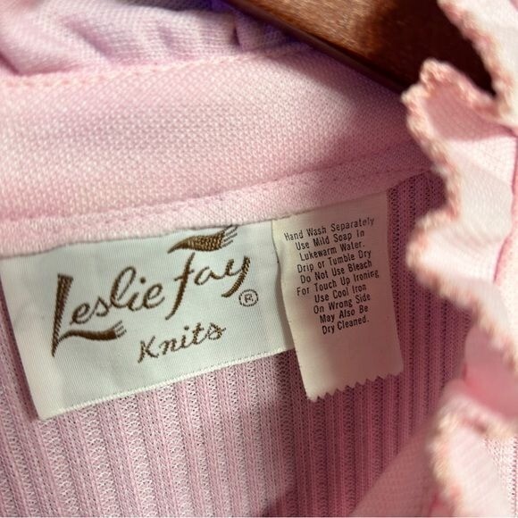 Leslie Fay Vintage Deadstock 70s Dress size 12/16 in light pink ribbed Polyester