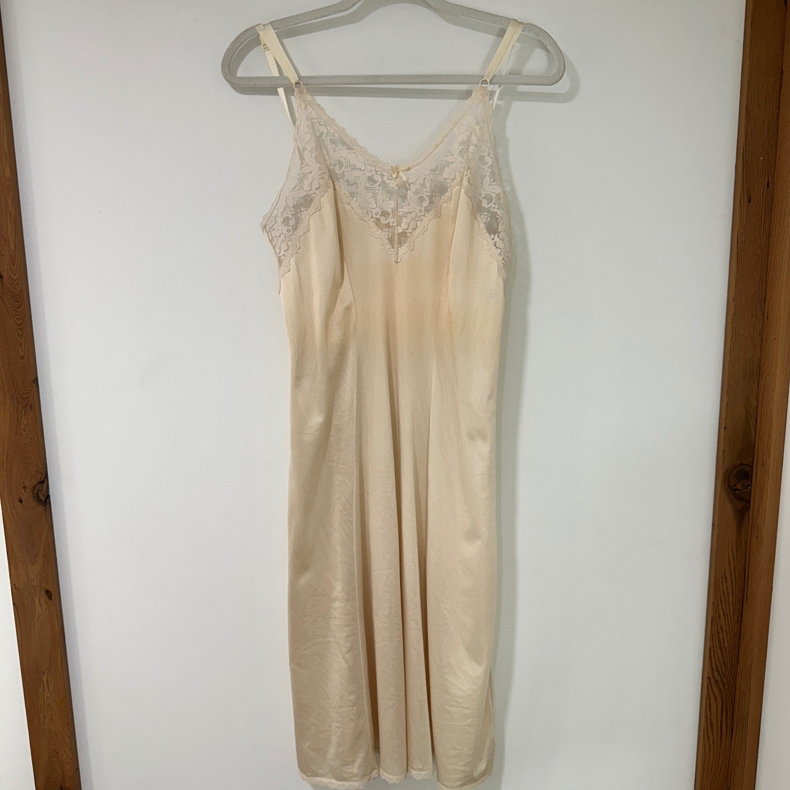 Maidenform Something Special Full Slip Womens 34 Beige Lace Trim | Coquette