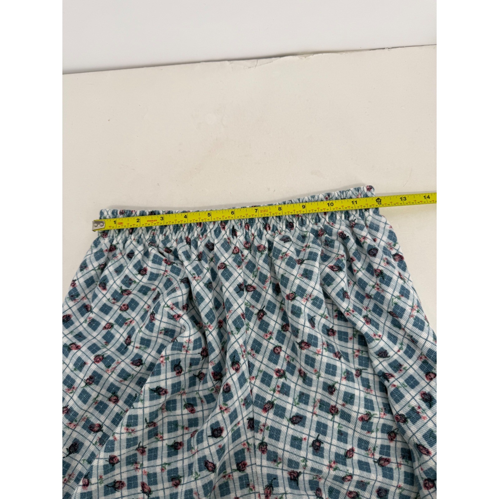 Petite Sophisticate Vintage 90s Floral Plaid Shorts Blue White Made in USA Sz M