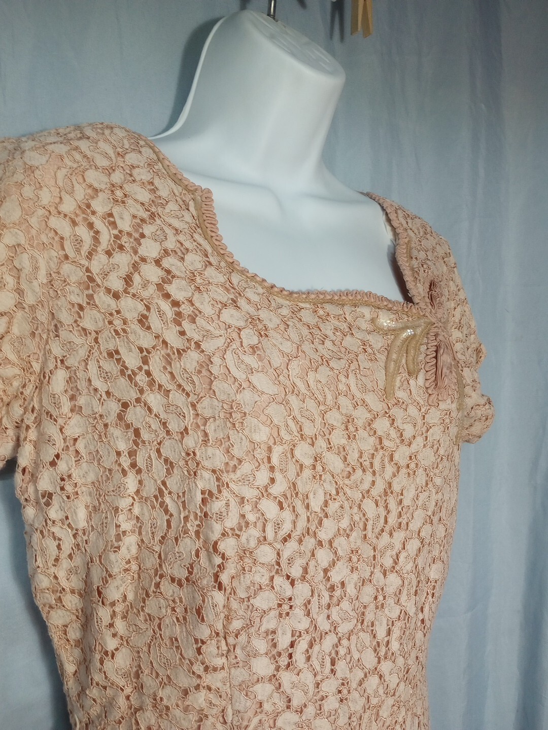 Vintage Dress Styled By Well Made Sz Medium Pale Pink Lace Overlay Sequins