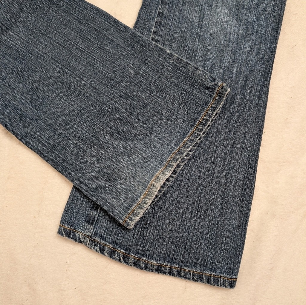 Bisou Bisou Y2K Bootcut Jeans Medium Wash Distressed Size 8