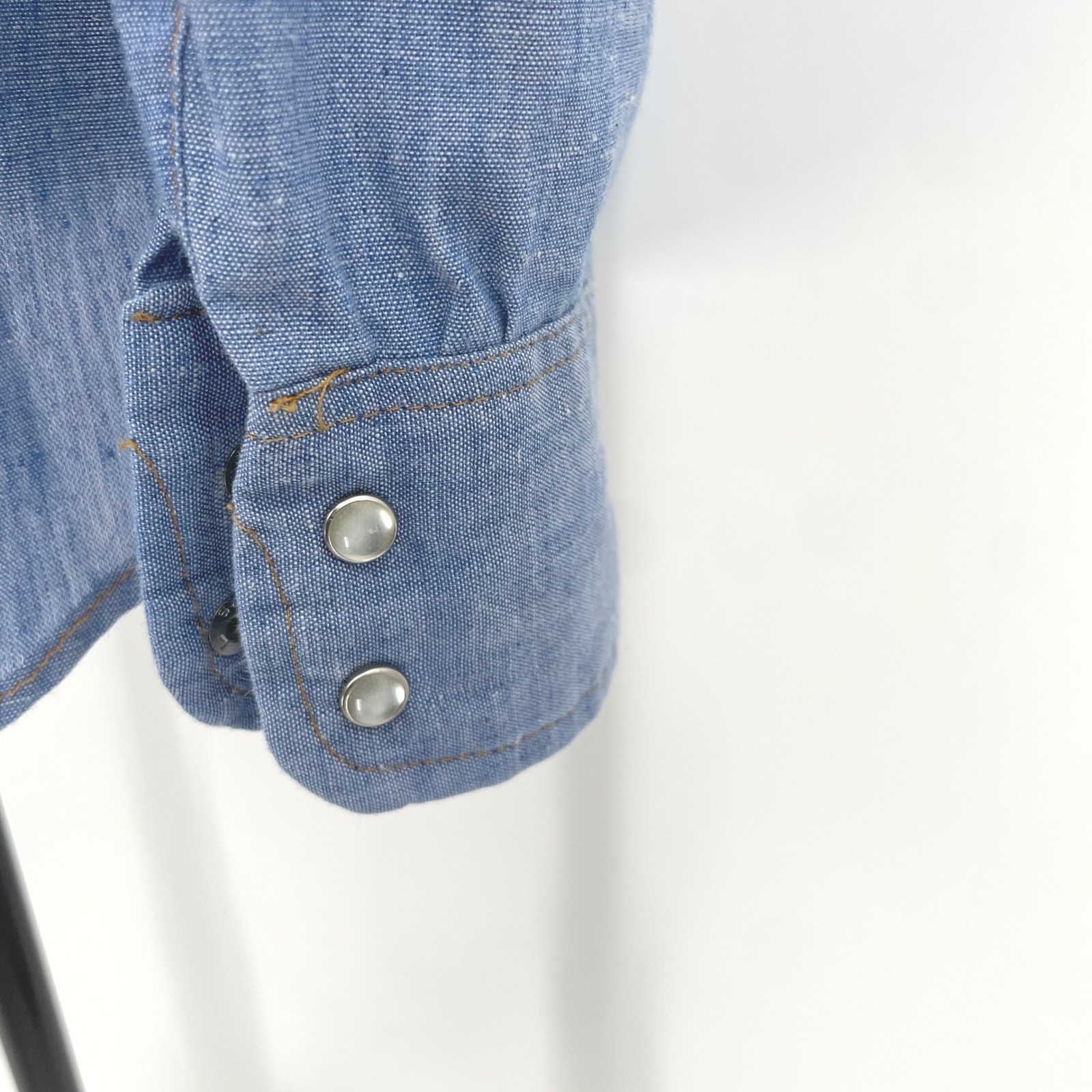 Vtg 70s Levis For Gals Western Shirt Looped L Tag Pearl Snaps L 20″ PTP Rare