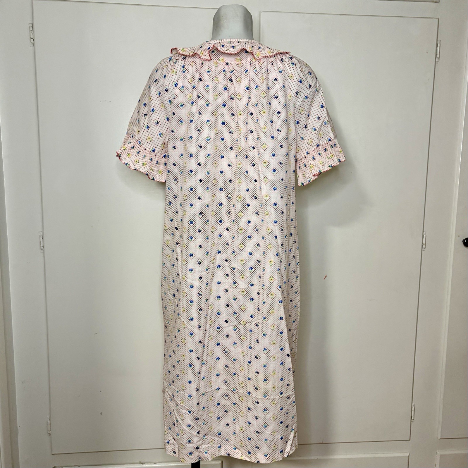 Vintage 80s Dan Ellen Primary Color Snap Up Ruffle Floral Polka Dot Robe