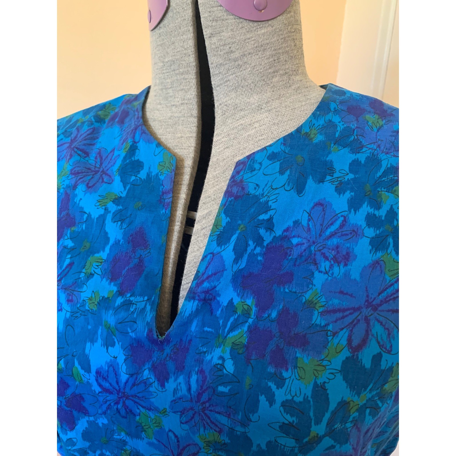 Rhoda Lee Vintage 50s Blue Floral Short Sleeve Button Back Blouse Top
