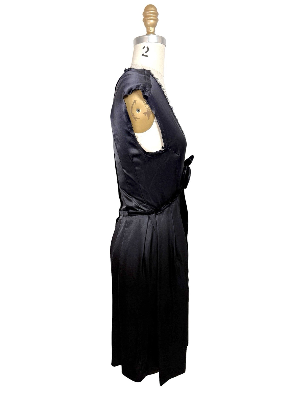 Lanvin Hiver 2005 Black Satin Rosette Pleated Dress