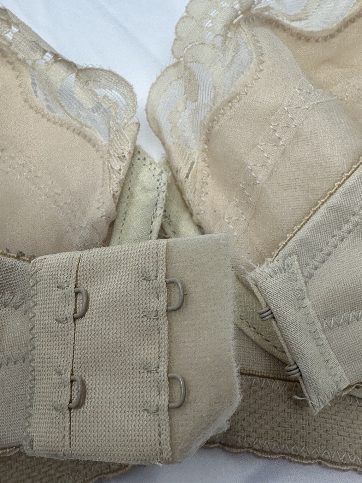 Vintage Strapless Underwire Bra Gelmart 36C Beige Ivory Lace Seamless NWT #C147