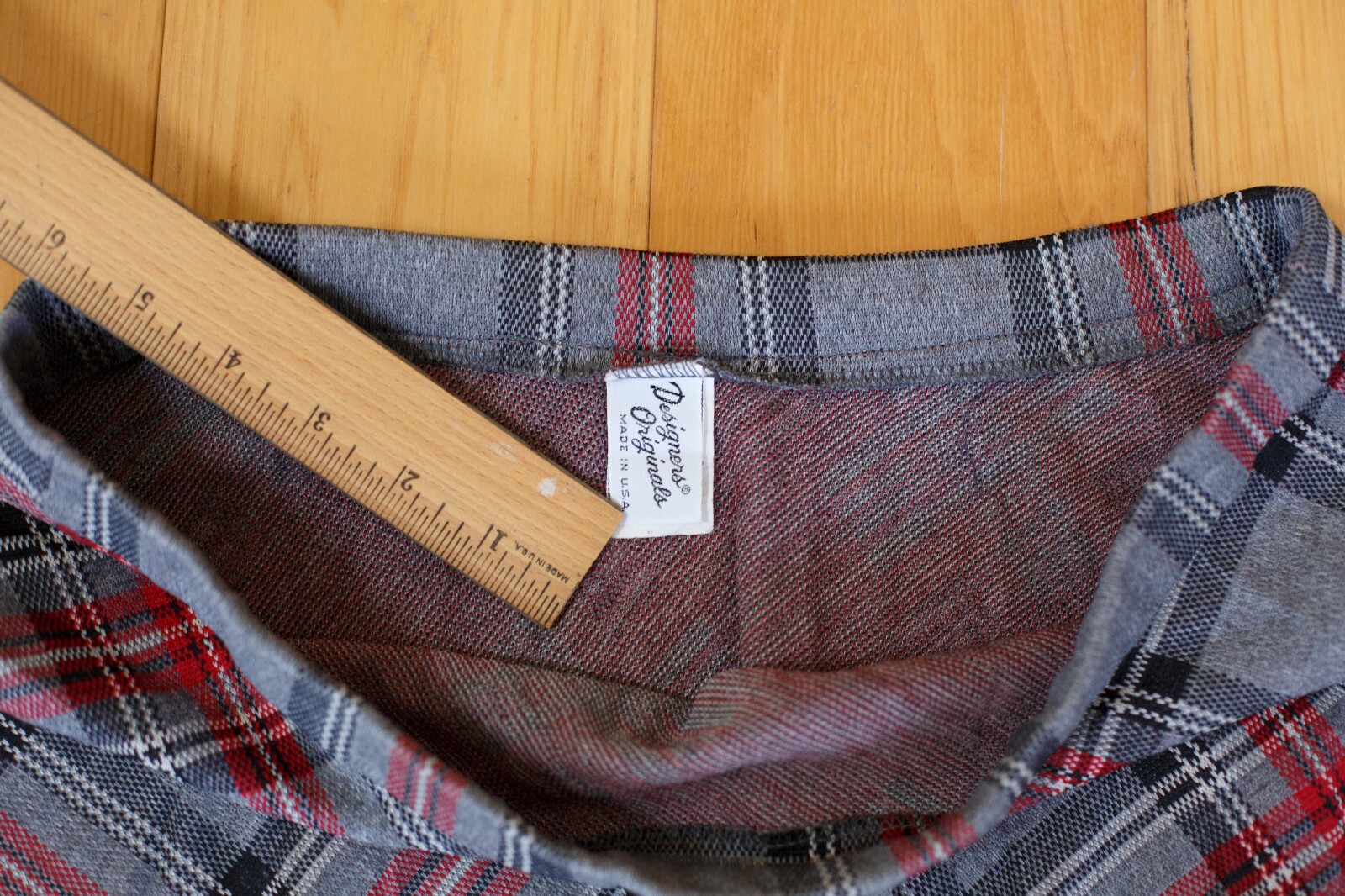 Vintage 1960s Plaid Skirt by Designers Originals – Size 10 Beautiful!