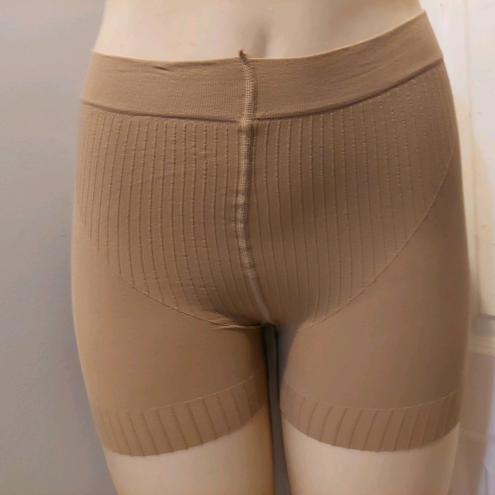 Vintage Pantyhose❤️ Dim Even And Natural Color Claire Size 5 BG001