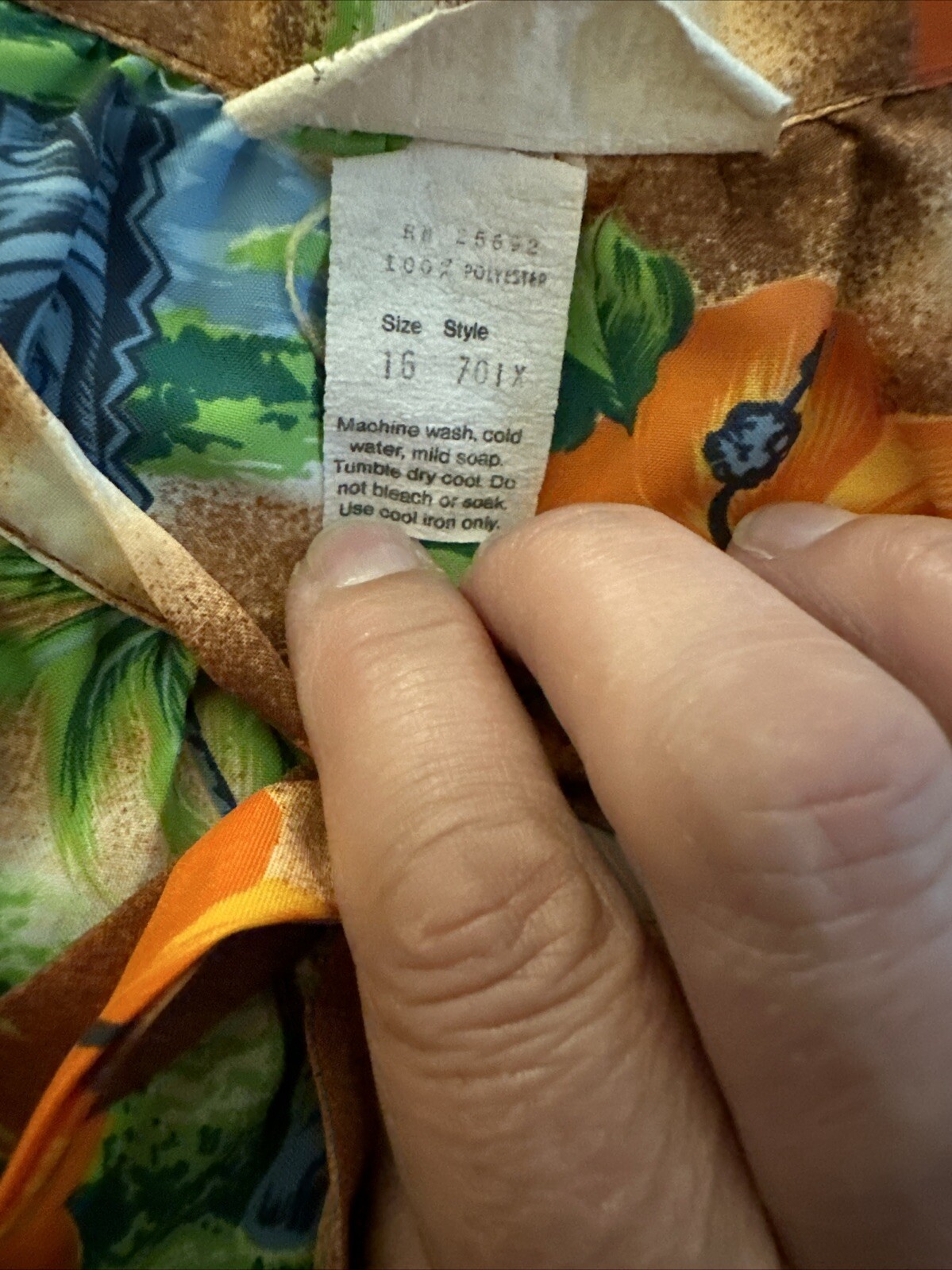 Vintage Hawaiian Midi Dress MuuMuu Made In Hawaii Hibiscus Tiki Huts Sz. 16